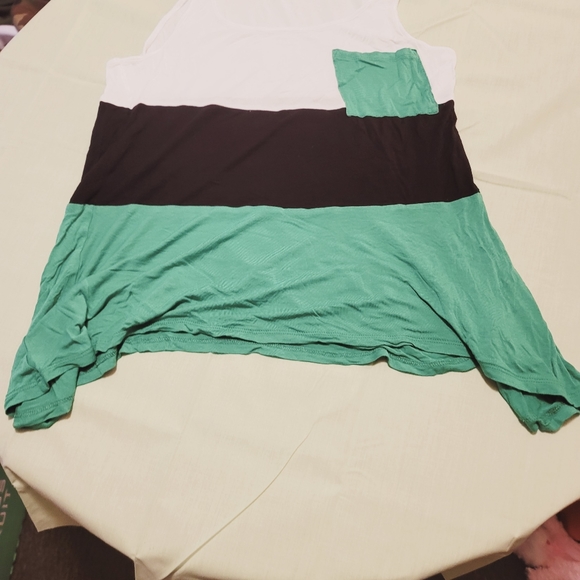 Eric & Lani Tri Color Flare Tank Top - Picture 3 of 6